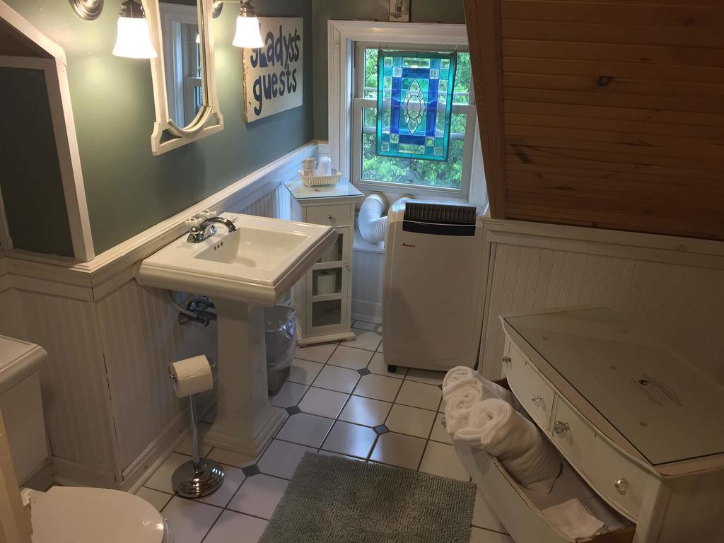 Ogunquit Beach Inn Room photo
